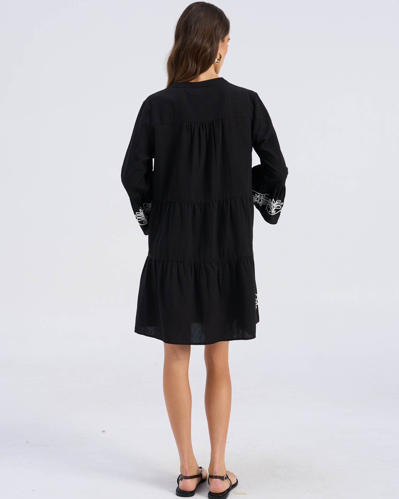 VMAMELIA EMBROIDERED MINI DRESS